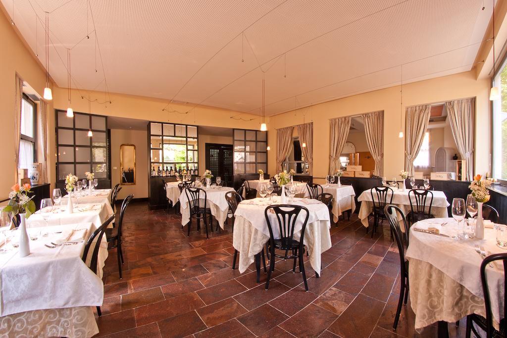 Hotel Cles Exterior foto