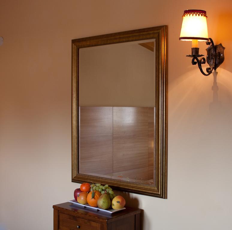 Hotel Cles Habitación foto